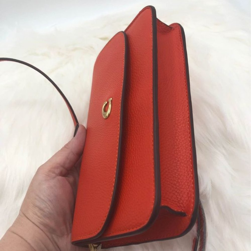 *SOLD* New Coach Polished Pebble Leather Hayden Crossbody - Red/Orange - Picture 4 of 10